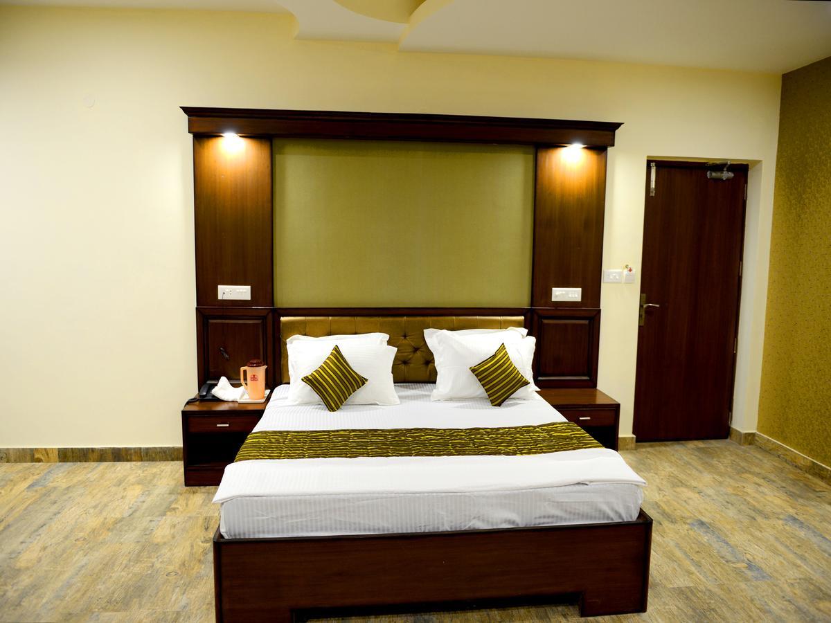 Anurag Hotel Katra  Exterior photo